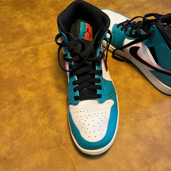 2018 Air Jordan 1 Mid SE 'South Beach' size 11.5 - Picture 4 of 10
